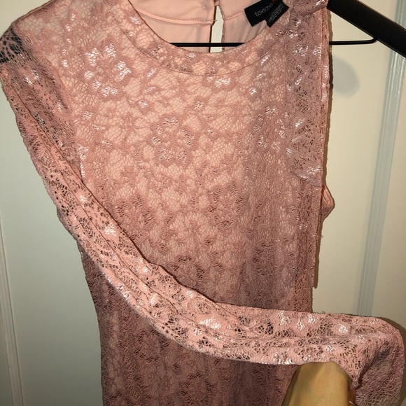 Teeze Me Dress Soft Pink Full Lace Form Fit - Picture 3 of 11